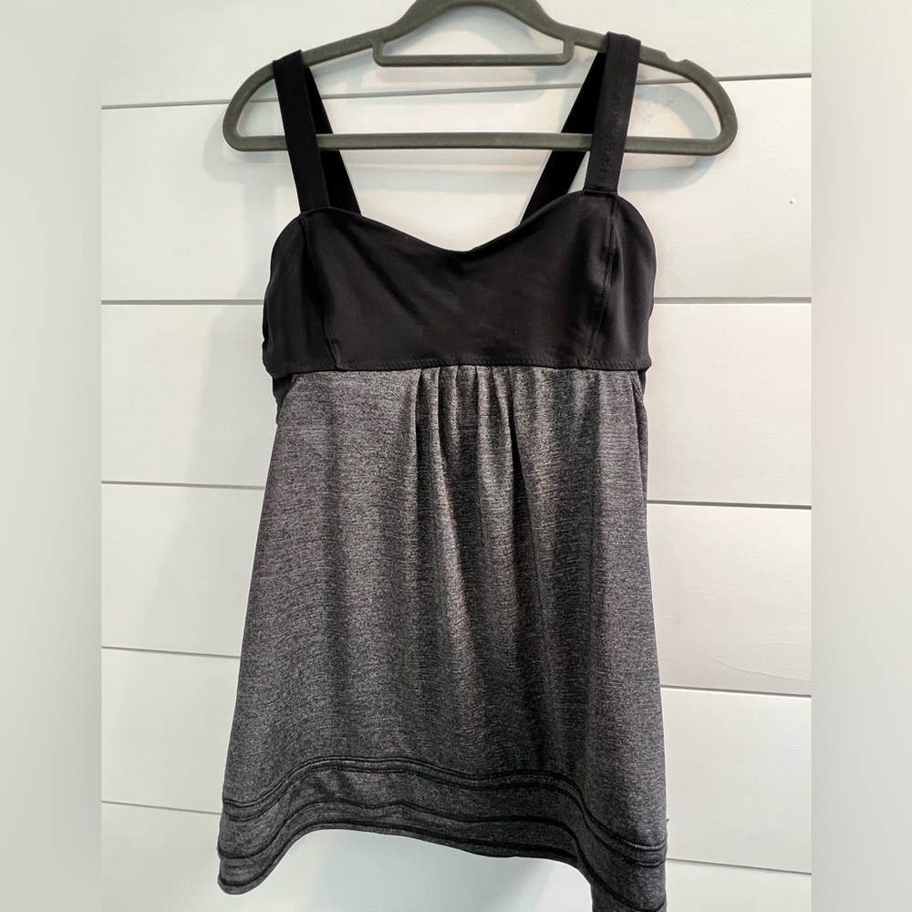 Lululemon Black Sports Bra and tank duo top Size 8